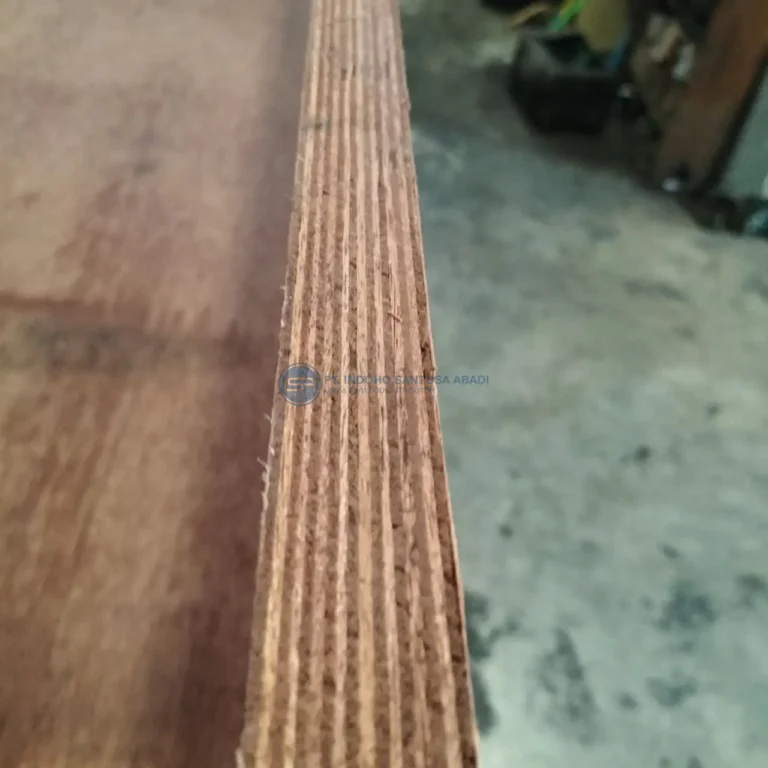 Container flooring Plywood 28mm - Full Kruing
