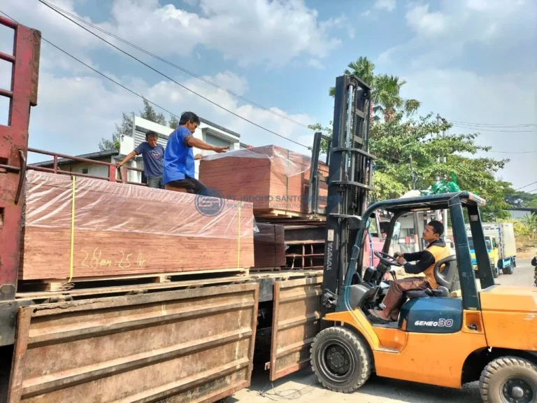 pengiriman container flooring plywood