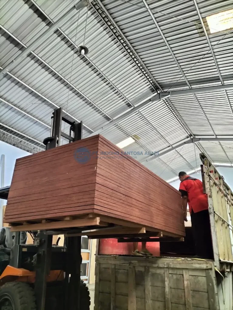 pengiriman container flooring plywood