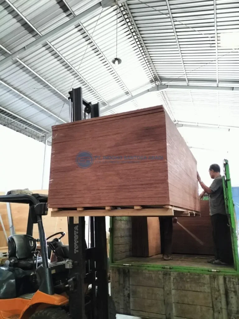 pengiriman container flooring plywood